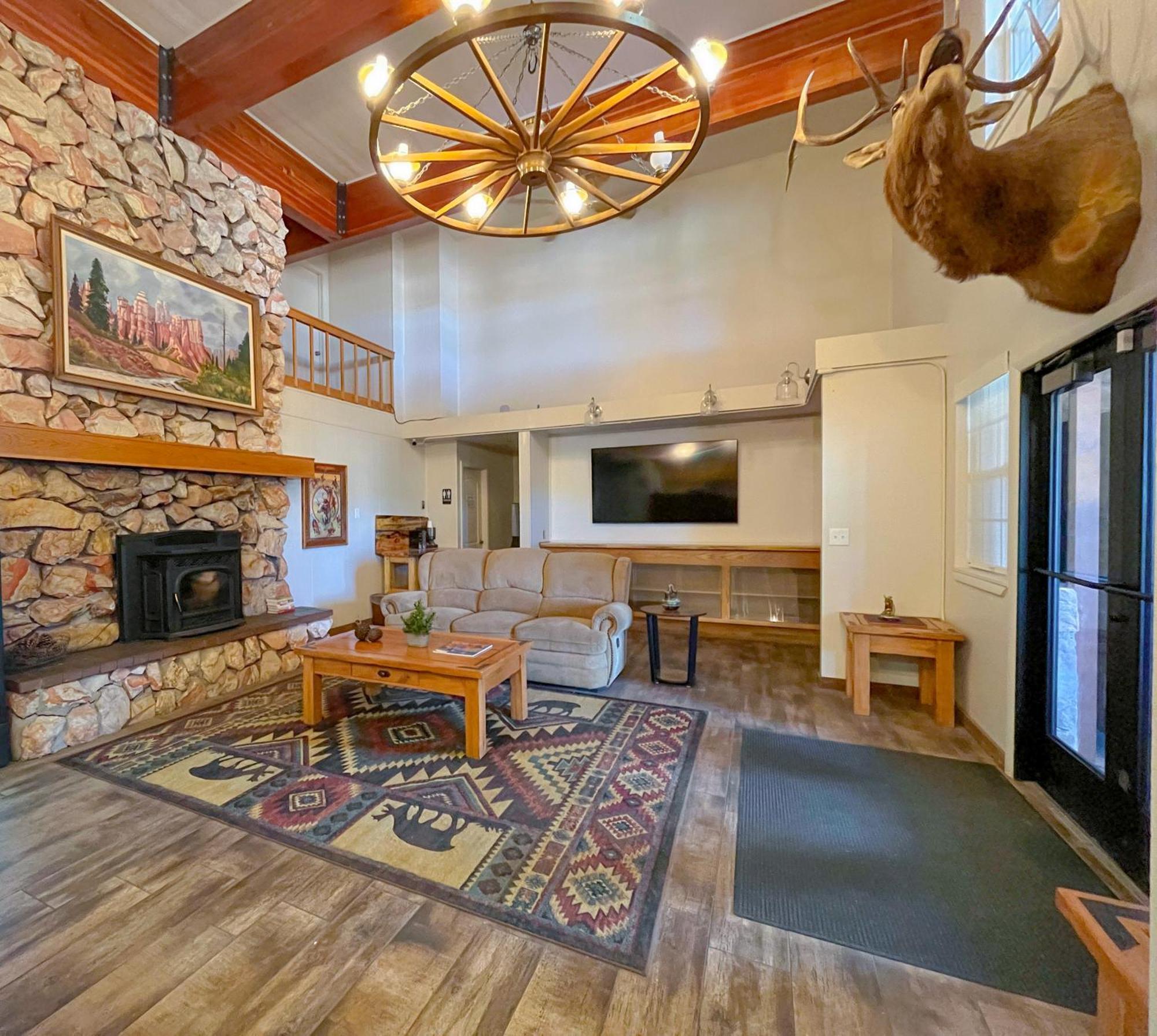 Bryce Canyon Pines Motel 2*
